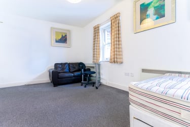 1 bed studio, Westmorland Road, Newcastle Upon Tyne, Newcastle, NE14EG - Image 2